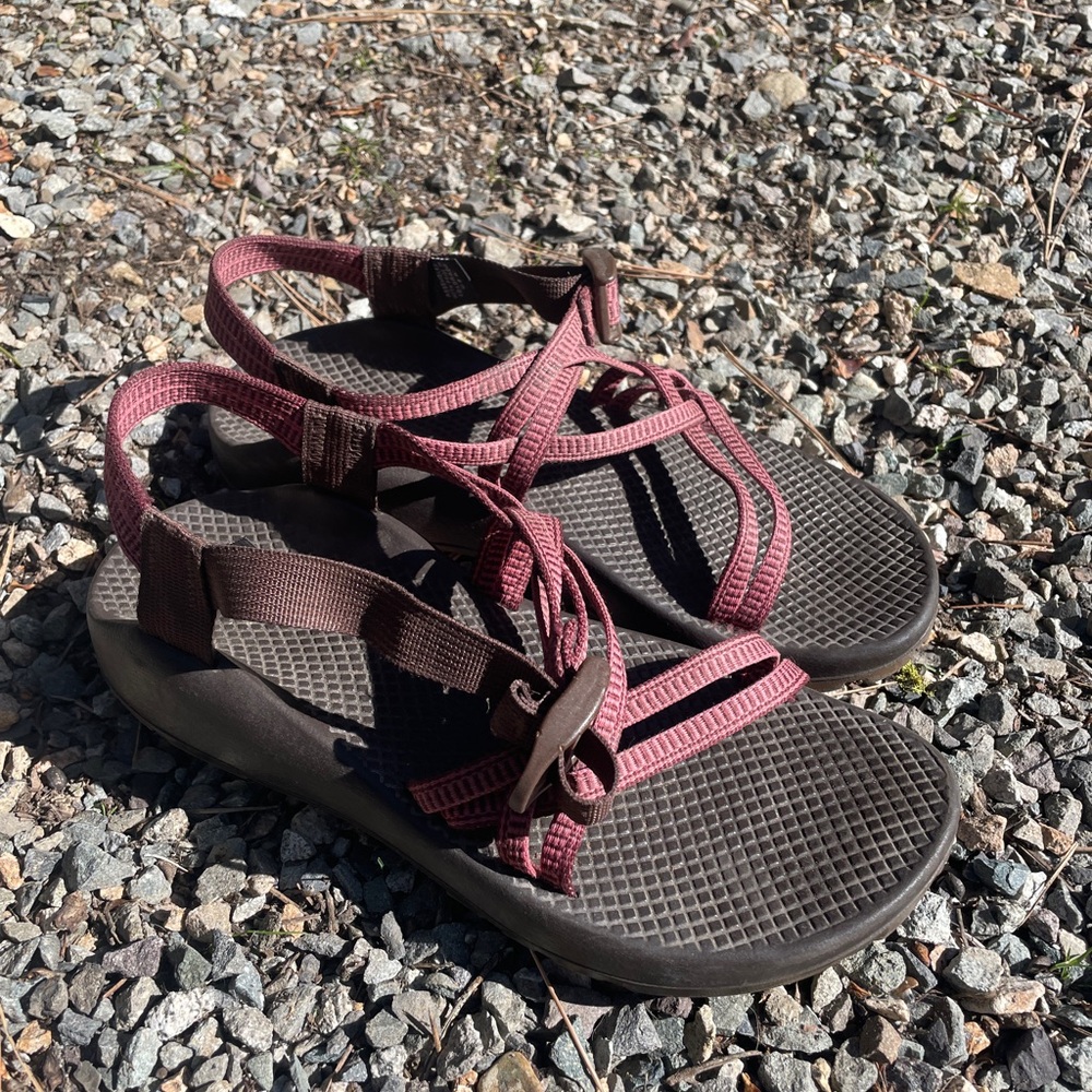 Chaco Women's 9 Sandals in Burgundy and Brown